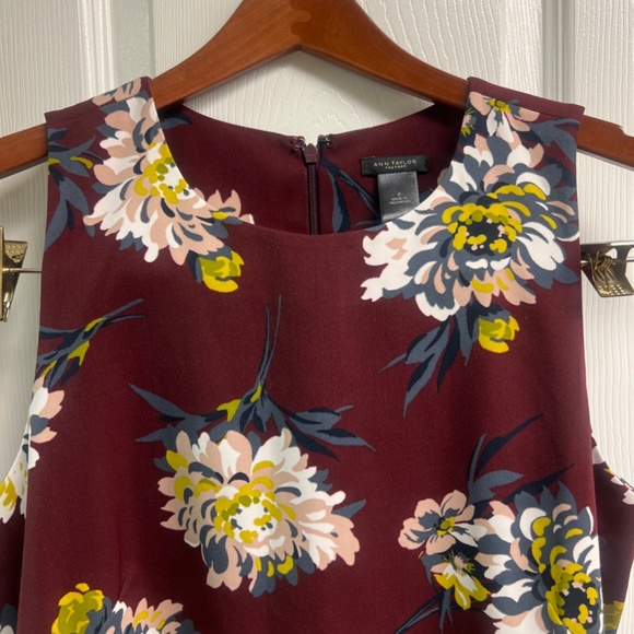 Ann Taylor size 8 Fall Floral dress maroon grey yellow - Picture 2 of 3